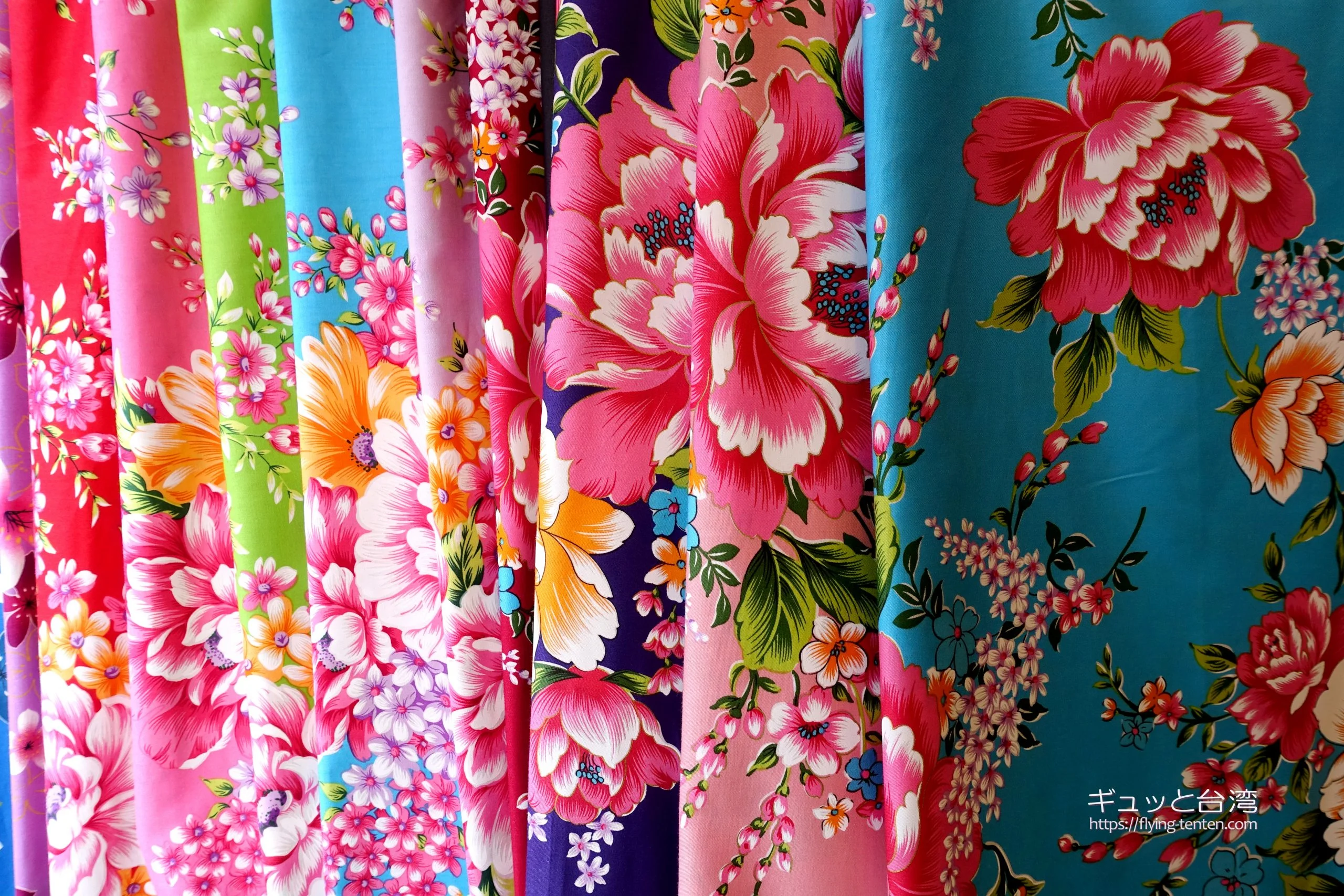 台北迪化街・永楽布市場で客家花布柄の可愛いお土産を買おう